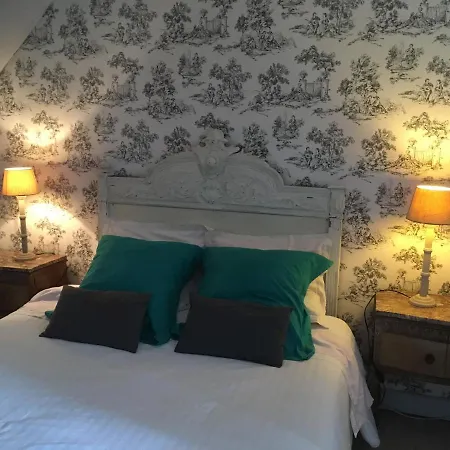 Pres Du Chateau 3*