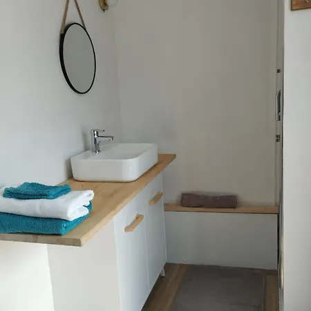 Pres Du Chateau Breze